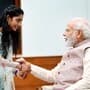 <p><strong>Prime Minister Narendra Modi celebrated Raksha Bandhan : </strong>पंतप्रधान नरेंद्र मोदी यांनी आज त्यांच्या कार्यालयात काम करणाऱ्या कर्मचाऱ्यांच्या मुलींसोबत रक्षाबंधन साजरं केलं आहे. या फोटोमध्ये तरुण मुलगी त्यांना राखी बांधताना दिसत आहेत.</p>