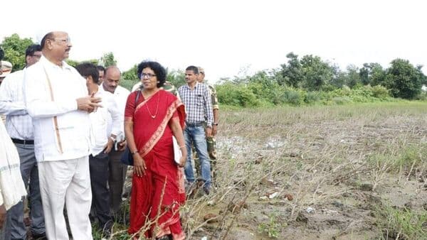 Agriculture minister Abdul Sattar visited rain affected Farmers