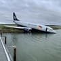 Airplane Accident : धावपट्टी सोडून विमान उतरलं थेट नदीपात्रात, घटनेचा व्हिडिओ व्हायरल