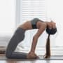 Yoga Mantra: सुंदर ग्लोइंग स्किनचे स्वप्न पूर्ण करतील 'हे' योगासन, आजच रुटीनमध्ये करा समावेश