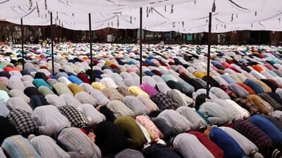 भारतासह जगभरातील मुस्लिम मोठ्या उत्साहाने रमजानचा महिन्यात उपवास करून देवाची भक्ती करत असतात.&nbsp;